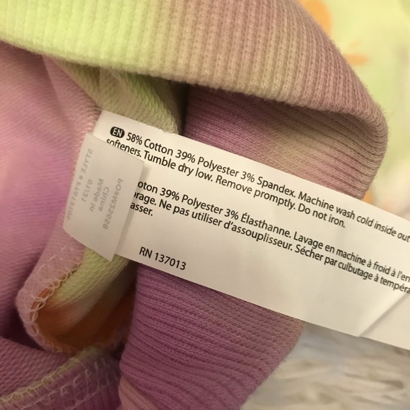 NWT Wildfox Sherbet Tie Dye Woman’s crewneck Sweatshirt size XS - Picture 4 of 12